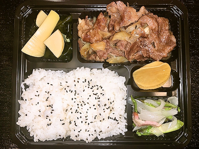牛焼き煮弁当
